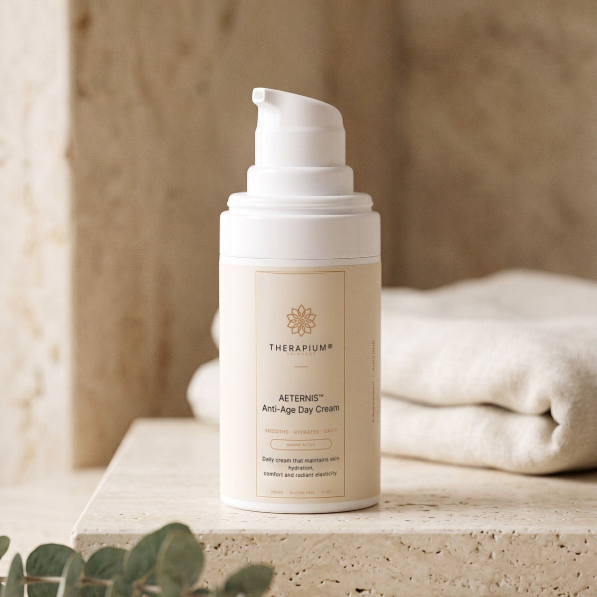 Therapium AETERNIS™ Anti-Age Day Cream, in use
