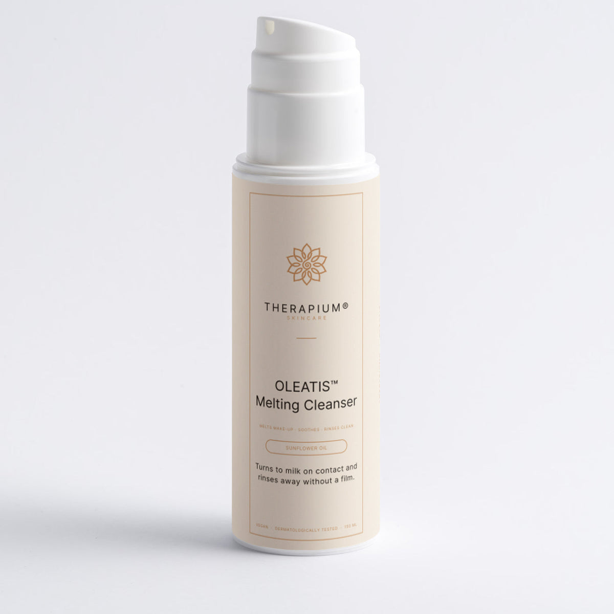 Therapium OLEATIS™ Melting Cleanser, in use